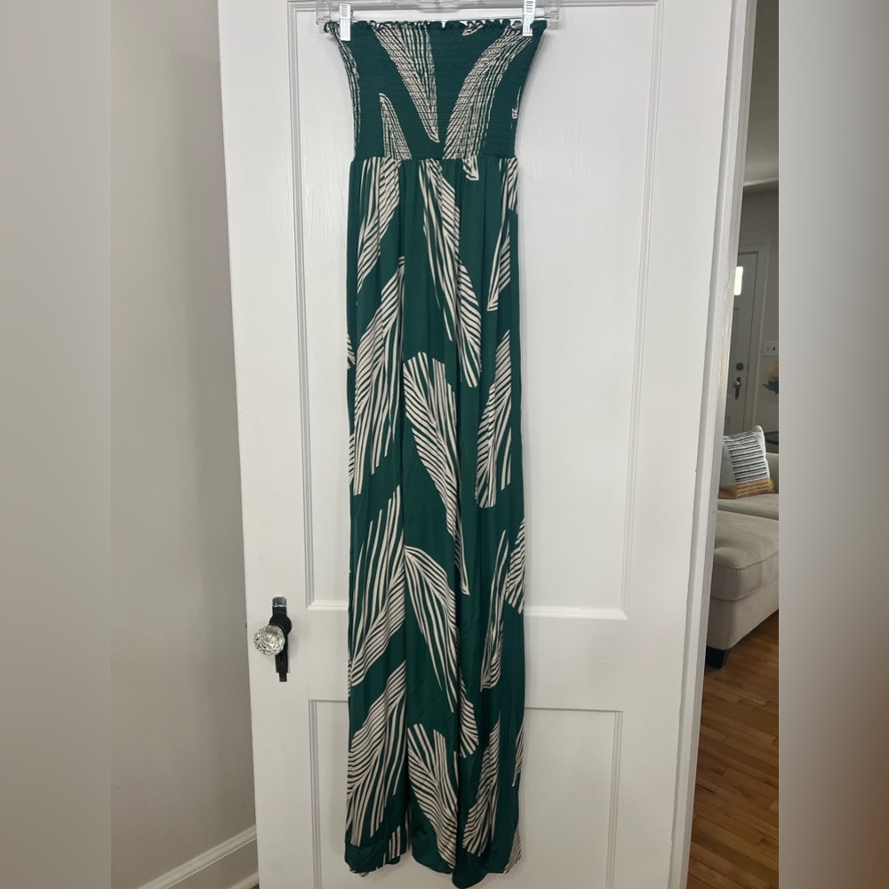 Bcbgmaxazaria green smocked leaf tropical print strapless maxi dress xs/s
